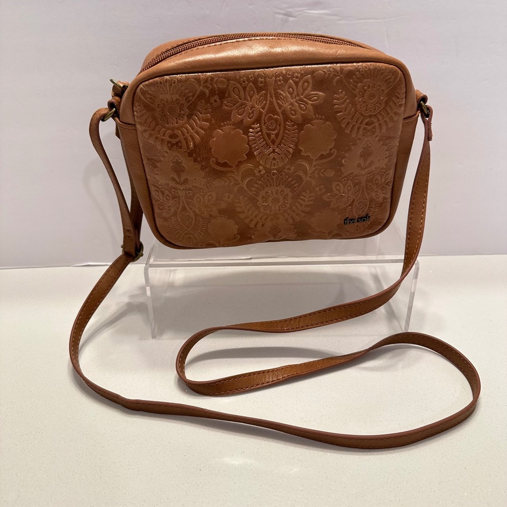 The Sak Leather De Young Crossbody Camera Bag Cognac Brown Embossed Floral Boho - Picture 4 of 9
